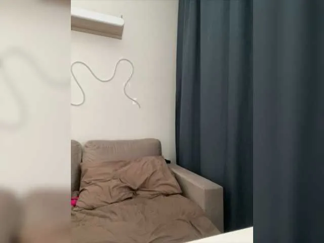 Live sex webcam photo for 669Aleksa669 #277709667