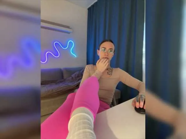 Live sex webcam photo for 669Aleksa669 #277983134