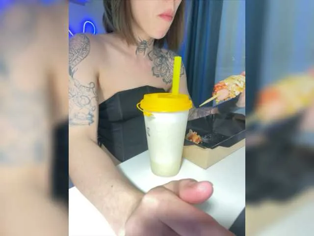 Live sex webcam photo for 669Aleksa669 #277999863