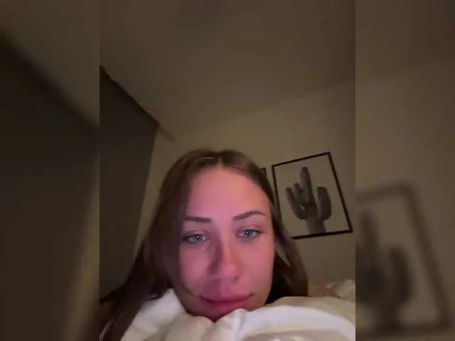 Live sex webcam photo for 669Aleksa669 #290572156