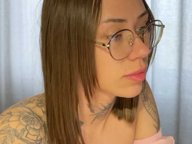 Live sex webcam photo for 669Aleksa669 #290925710