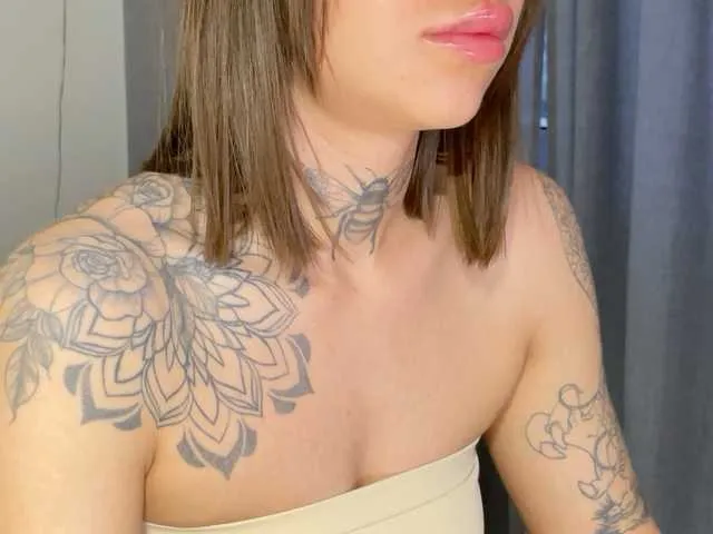 Live sex webcam photo for 669Aleksa669 #290962690