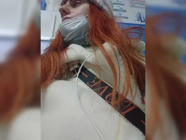 Live sex webcam photo for 69Foxx69 #272092325