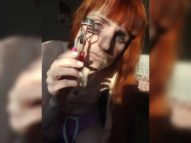 Live sex webcam photo for 69Foxx69 #272353689