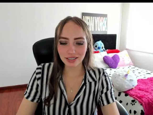 Live sex webcam photo for 777-babygirl #272993411