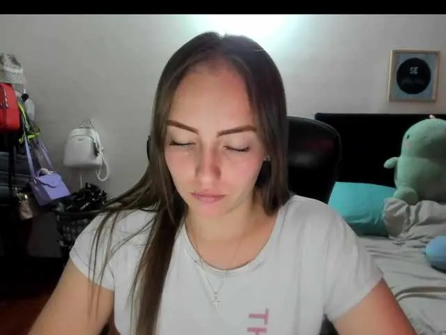 Live sex webcam photo for 777-babygirl #275833770