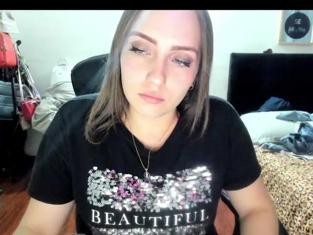 Live sex webcam photo for 777-babygirl #275876251