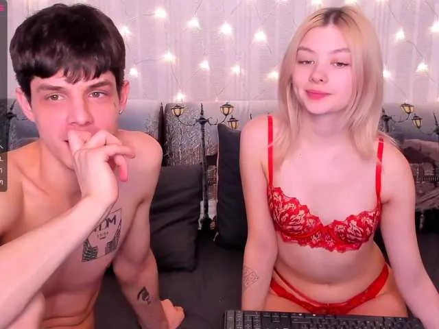 Live sex webcam photo for 7AngelMike7 #272538734