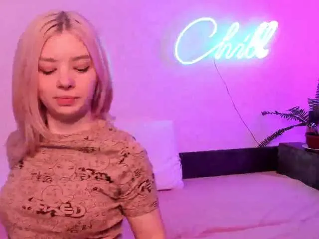 Live sex webcam photo for 7AngelMike7 #273051472