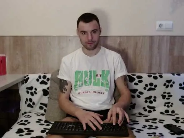 Live sex webcam photo for 7Arik7 #290346825