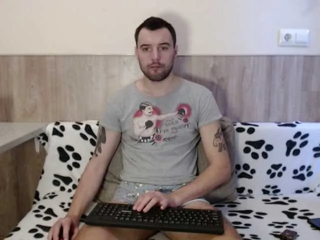 Live sex webcam photo for 7Arik7 #290465902