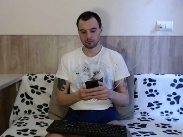 Live sex webcam photo for 7Arik7 #290888689