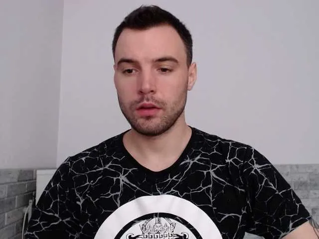 Live sex webcam photo for 7Arik7 #291178504