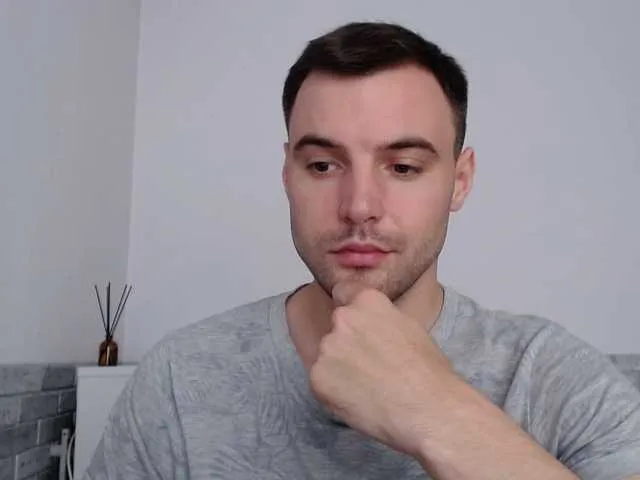 Live sex webcam photo for 7Arik7 #291384239