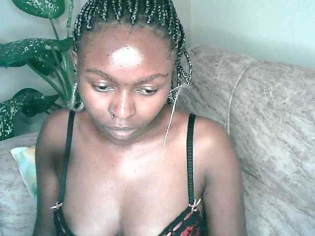 Live sex webcam photo for 7Naila1 #275737687