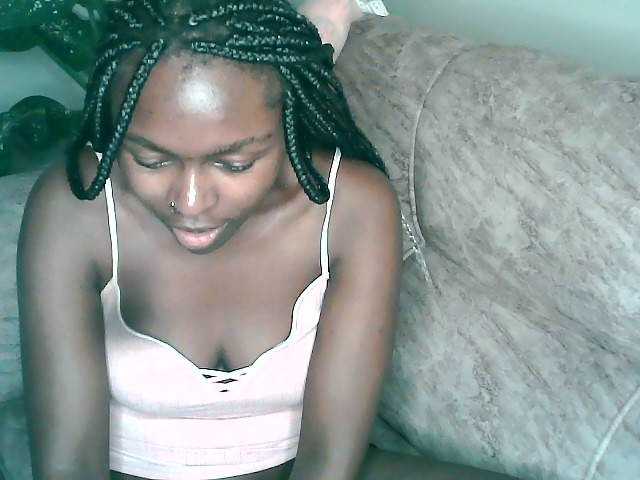 Live sex webcam photo for 7Naila1 #275893538