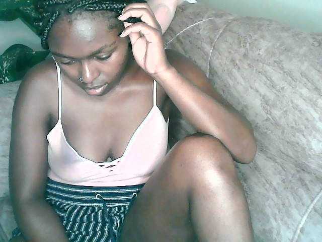 Live sex webcam photo for 7Naila1 #275896992