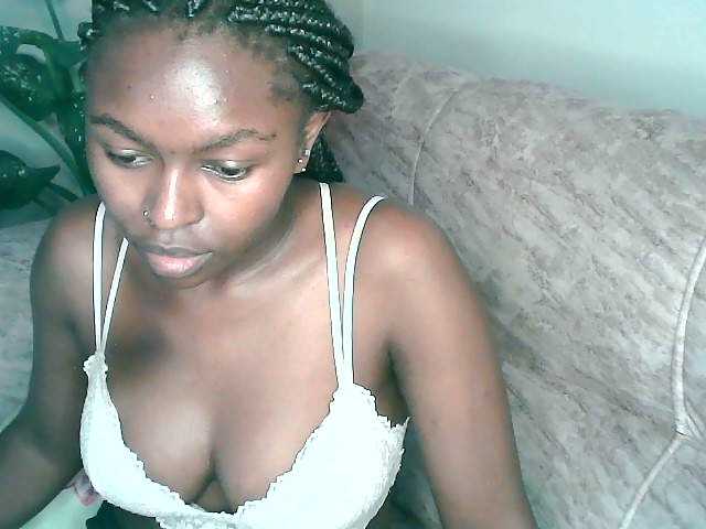 Live sex webcam photo for 7Naila1 #275902087