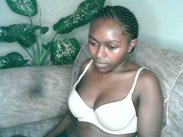 Live sex webcam photo for 7Naila1 #275986491