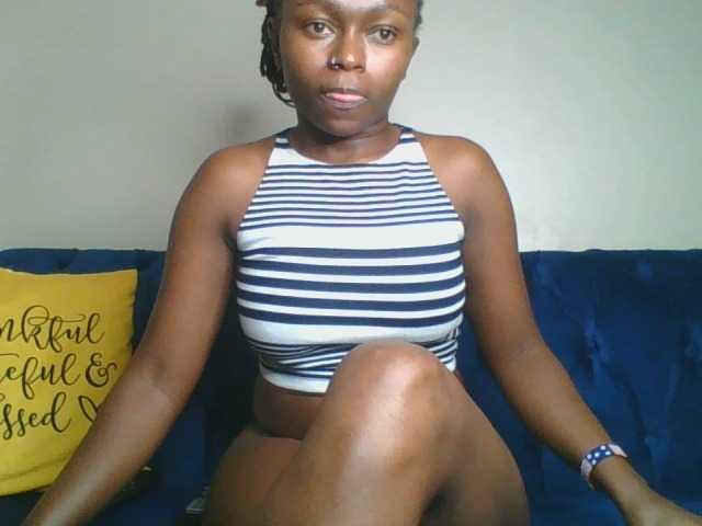 Live sex webcam photo for 7Naila1 #276376019