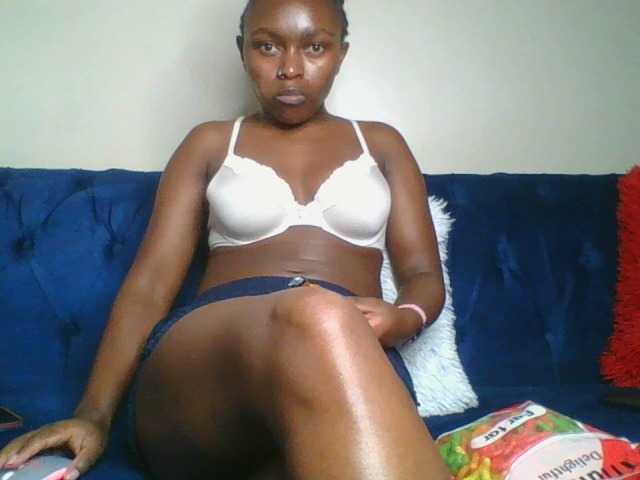 Live sex webcam photo for 7Naila1 #276619393