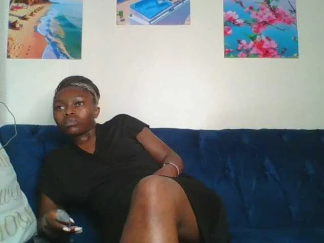 Live sex webcam photo for 7Naila1 #277117151