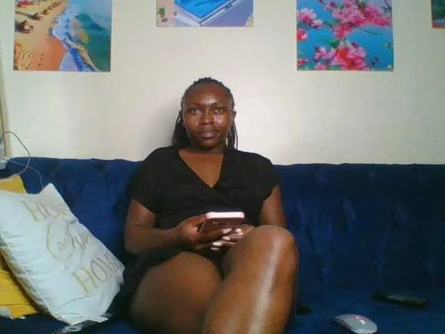 Live sex webcam photo for 7Naila1 #277216598