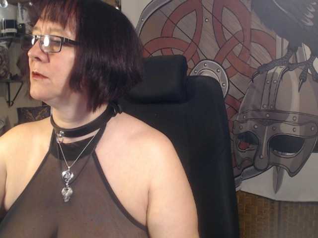 Live sex webcam photo for 90dTitten #276845423