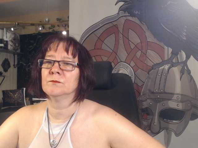 Live sex webcam photo for 90dTitten #276930406