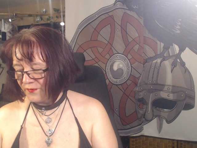Live sex webcam photo for 90dTitten #277147958