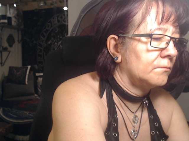 Live sex webcam photo for 90dTitten #277151283
