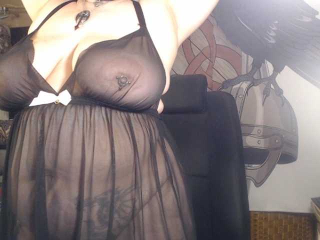 Live sex webcam photo for 90dTitten #277584103