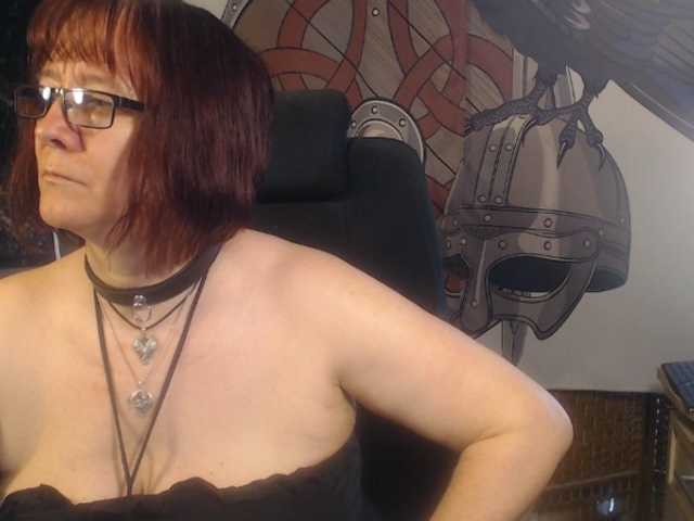 Live sex webcam photo for 90dTitten #277783630