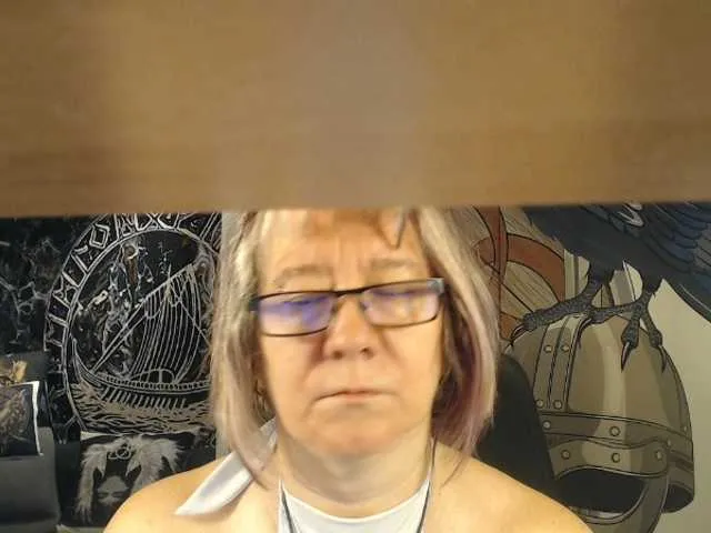 Live sex webcam photo for 90dTitten #291978808