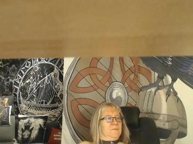 Live sex webcam photo for 90dTitten #292123136