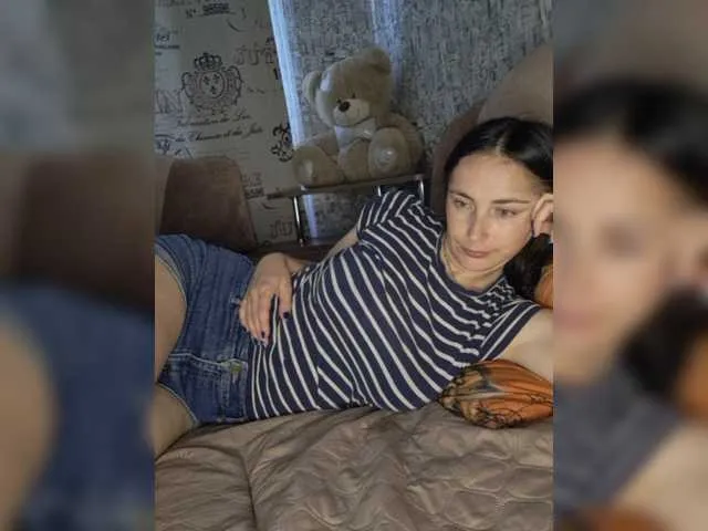 Live sex webcam photo for 99Veronika99 #276261753