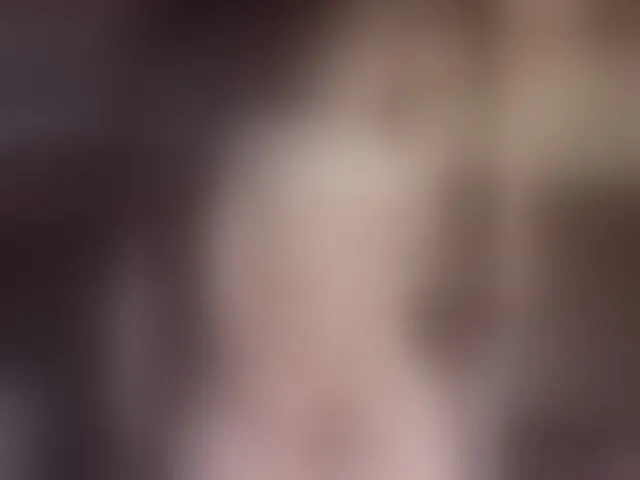 Live sex webcam photo for A-Huli #294058862