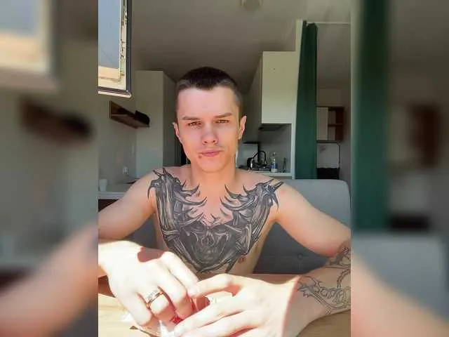 Live sex webcam photo for AAOneLove #293675371