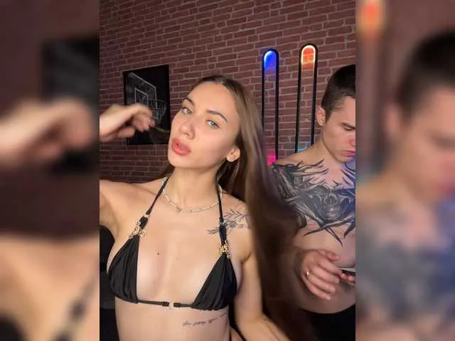 Live sex webcam photo for AAOneLove #293903345