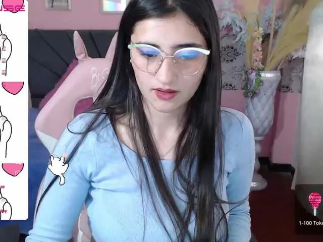 Live sex webcam photo for AHRI-TAY #275498970