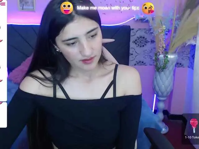 Live sex webcam photo for AHRI-TAY #275501724