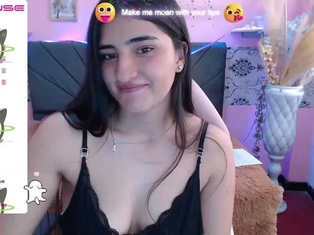 Live sex webcam photo for AHRI-TAY #275562364