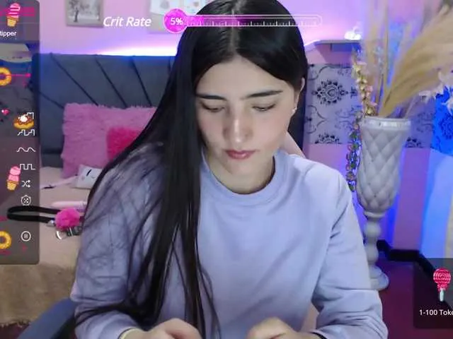 Live sex webcam photo for AHRI-TAY #275605068