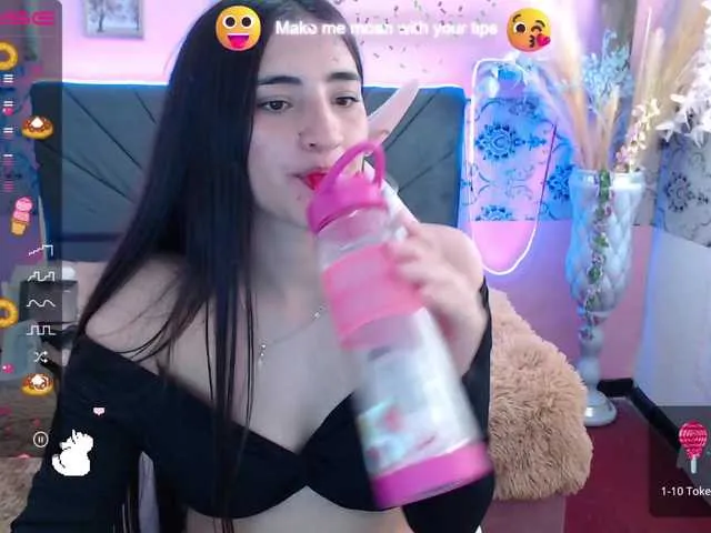 Live sex webcam photo for AHRI-TAY #275766550
