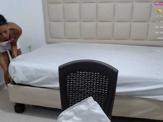 Live sex webcam photo for AISHA2002 #273514409