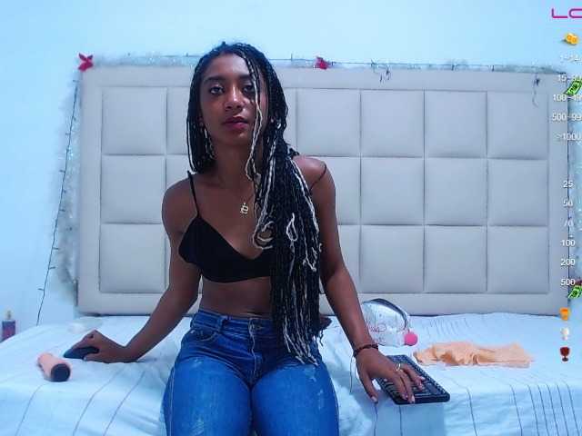 Live sex webcam photo for AISHA2002 #273699848