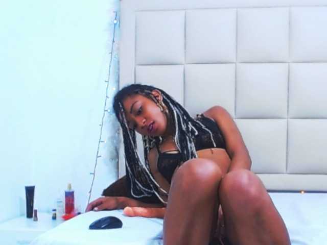 Live sex webcam photo for AISHA2002 #273744295