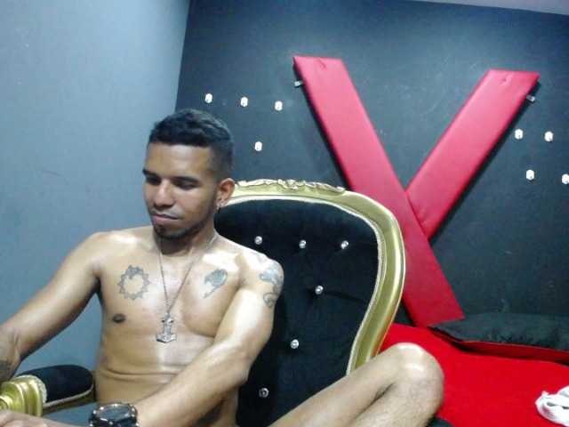 Live sex webcam photo for AJ-Style- #275433562