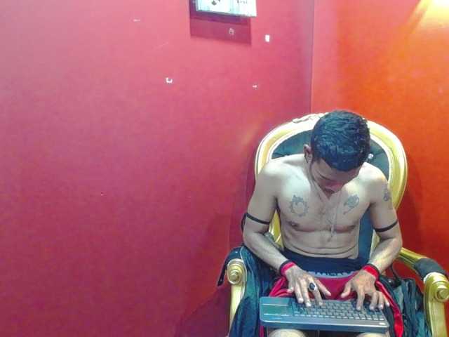 Live sex webcam photo for AJ-Style- #275896711