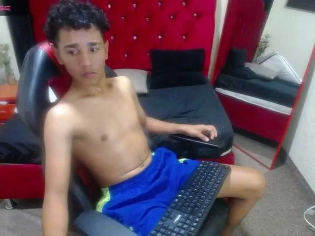 Live sex webcam photo for ALANWRITE #276395326